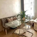 Leilighet Royal Neighbourhood Elegant Flat In